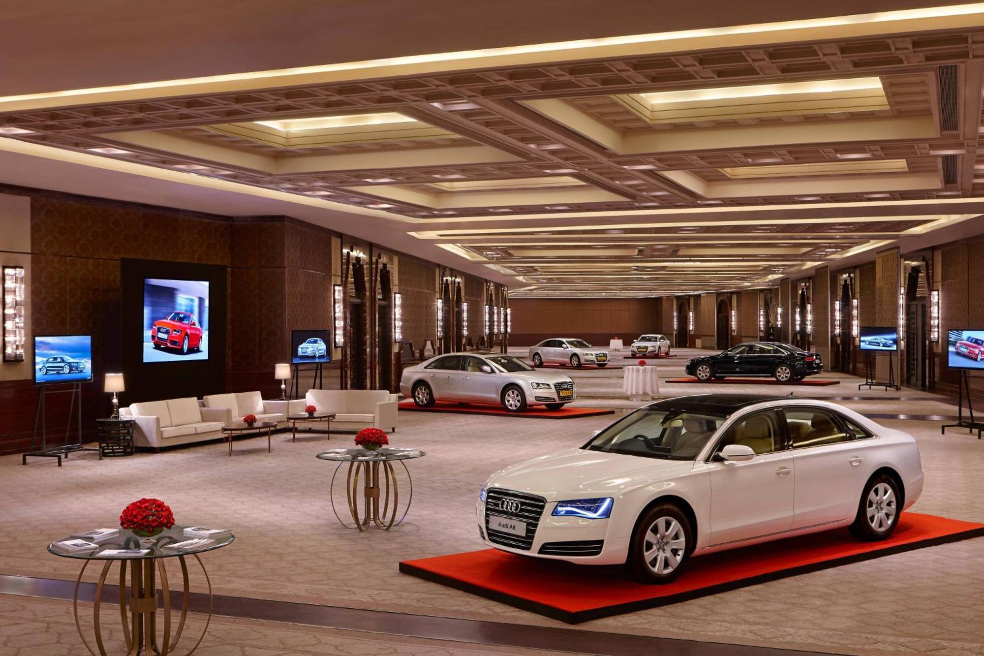 فندق آي تي سي جراند تشولا، أحد فنادق لاكشري كولكشن، تشيناي المظهر الخارجي الصورة Audi showroom in India