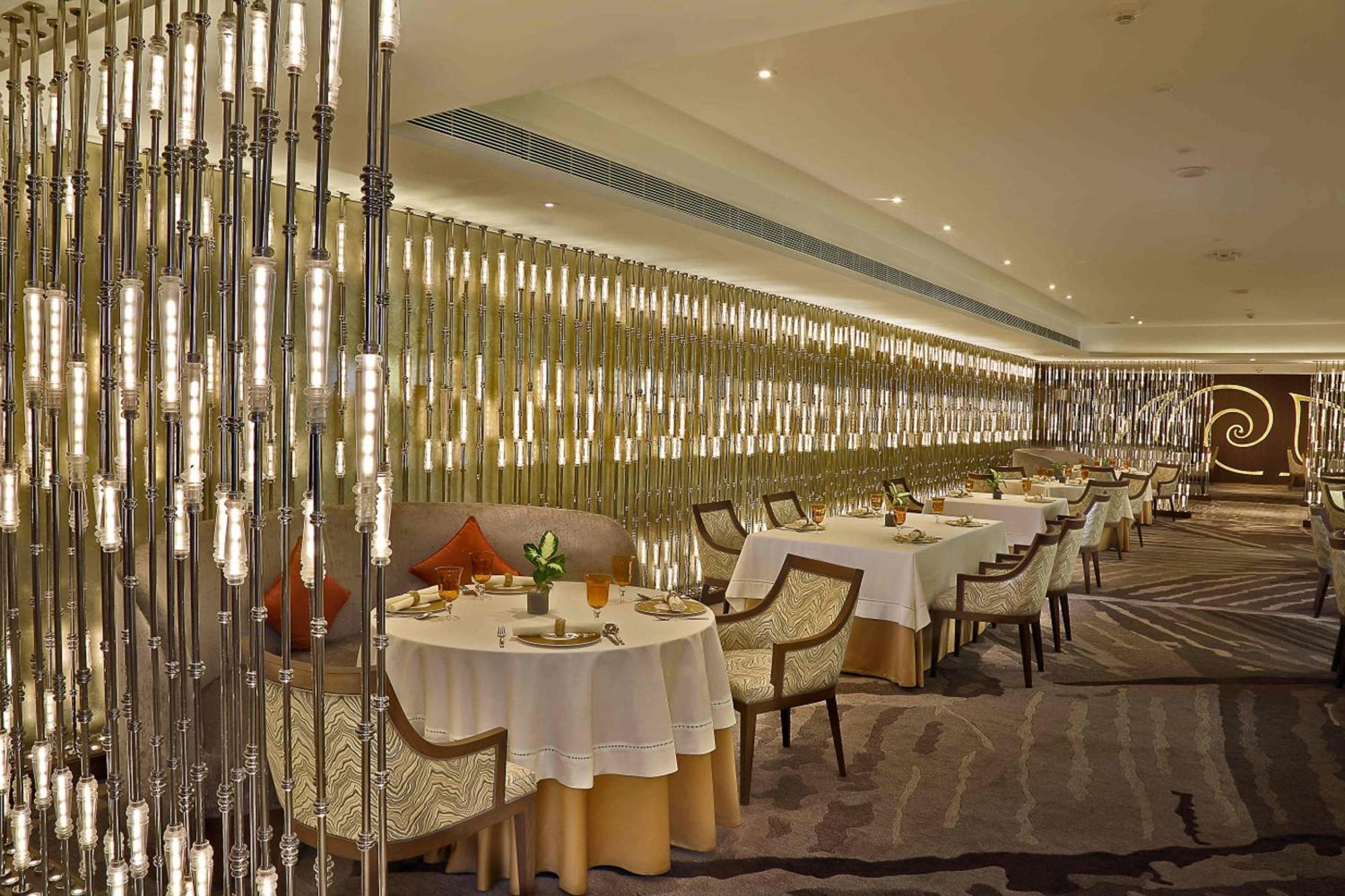 فندق آي تي سي جراند تشولا، أحد فنادق لاكشري كولكشن، تشيناي المظهر الخارجي الصورة The interior of the restaurant