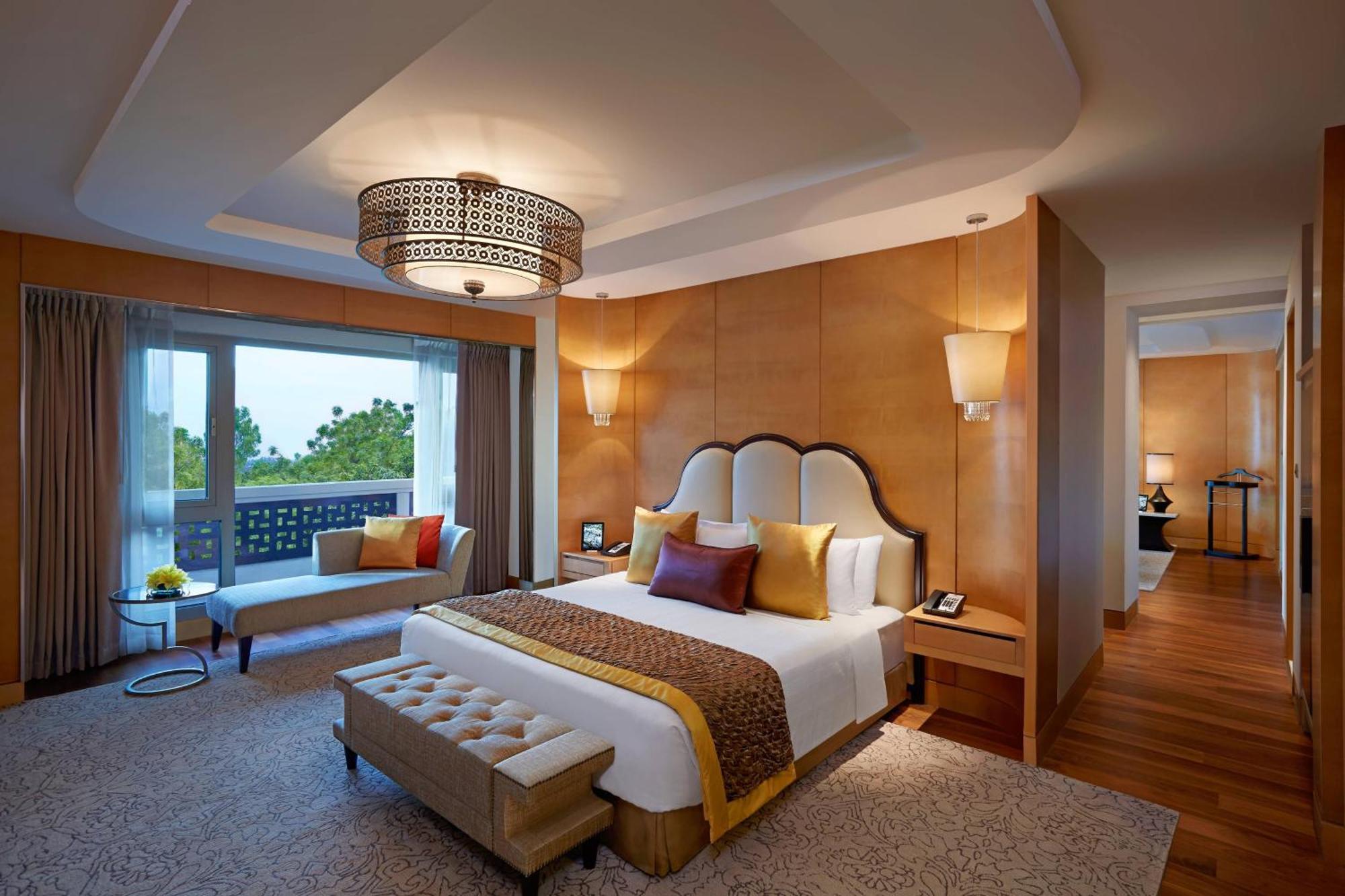 فندق آي تي سي جراند تشولا، أحد فنادق لاكشري كولكشن، تشيناي المظهر الخارجي الصورة A bedroom at the Taj Mahal Palace