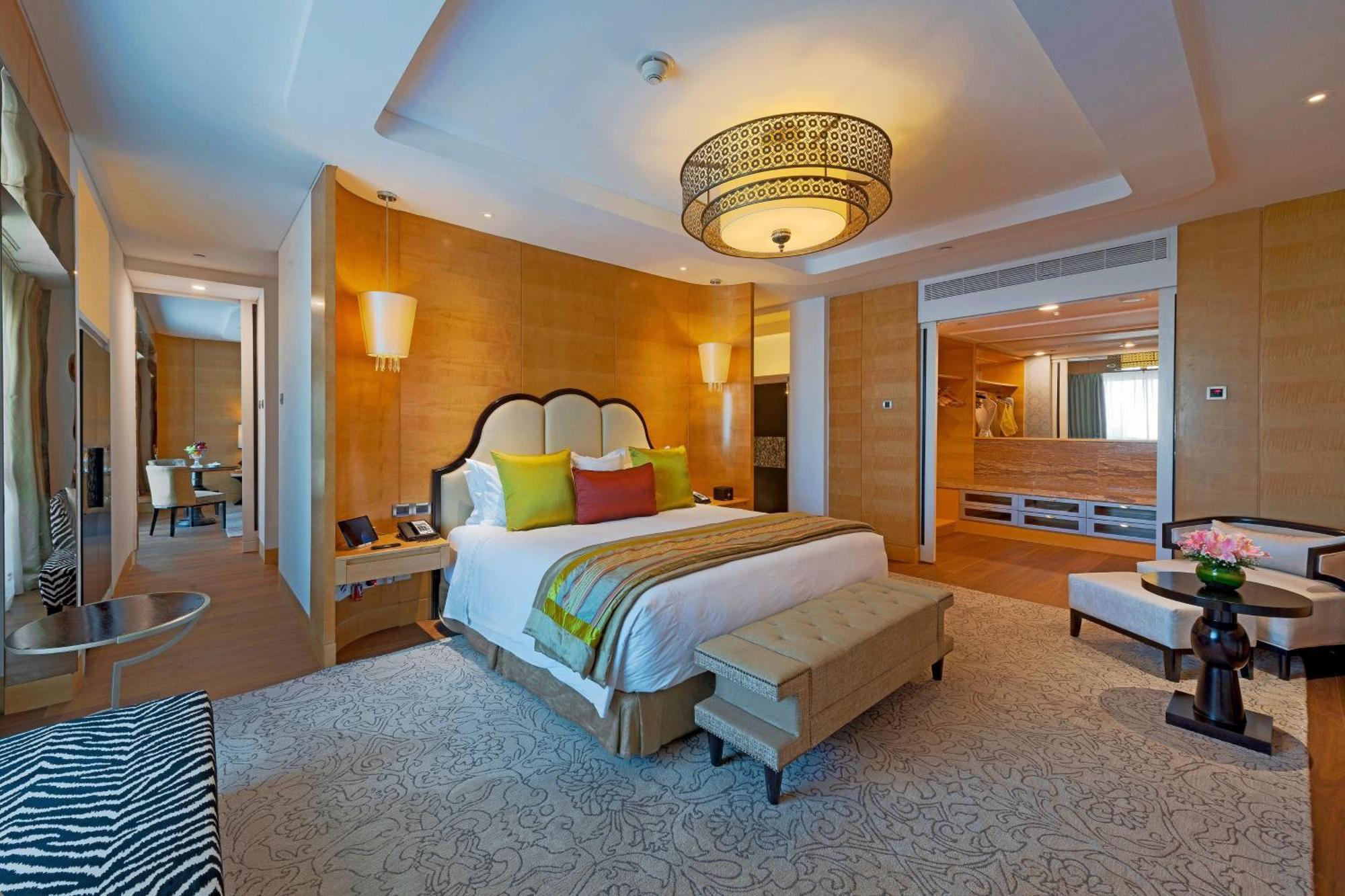 فندق آي تي سي جراند تشولا، أحد فنادق لاكشري كولكشن، تشيناي المظهر الخارجي الصورة A bedroom at the Shangri-La Hotel, Kuala Lumpur
