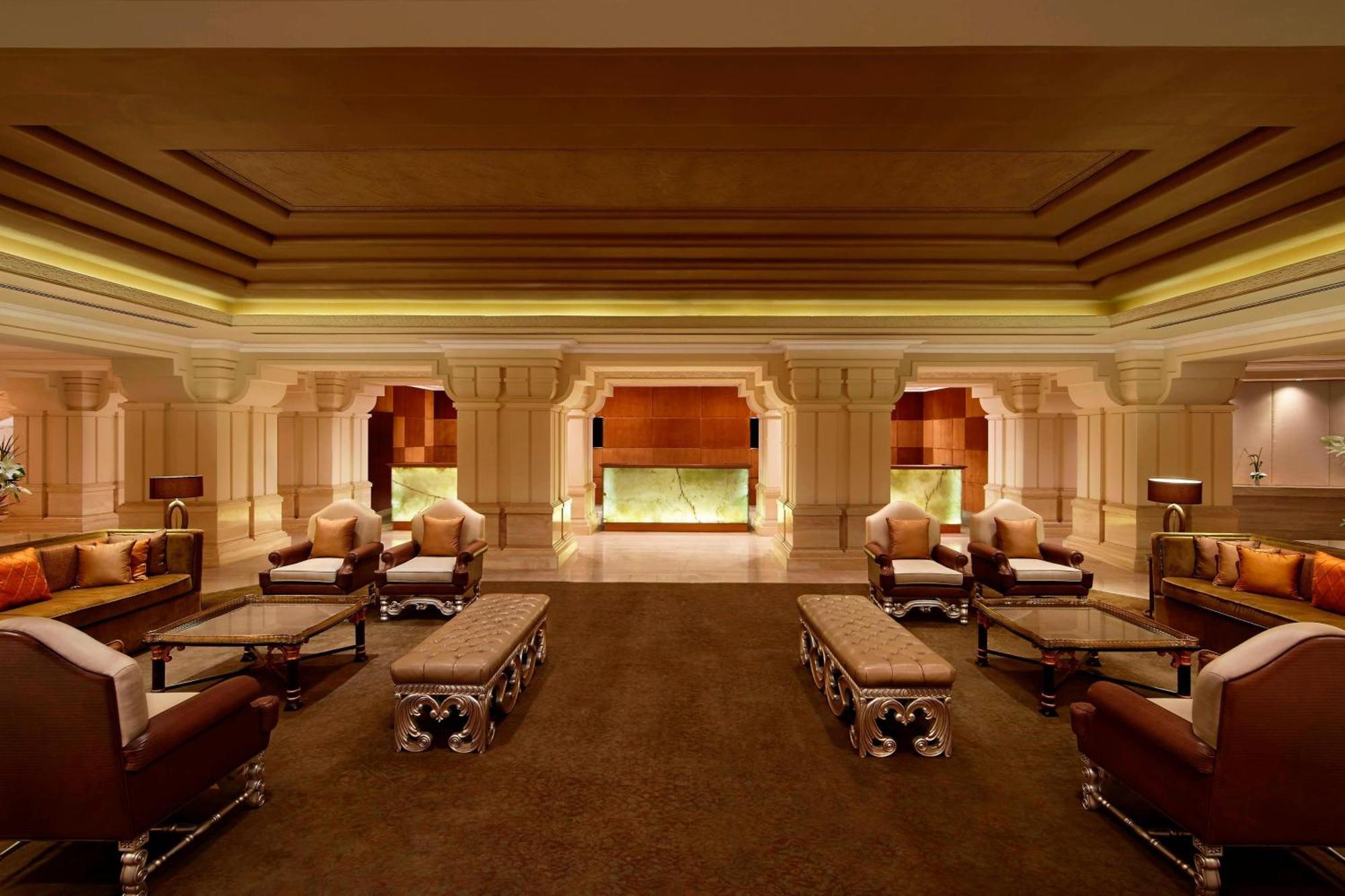 فندق آي تي سي جراند تشولا، أحد فنادق لاكشري كولكشن، تشيناي المظهر الخارجي الصورة The Royal Lounge at Mumbai Airport
